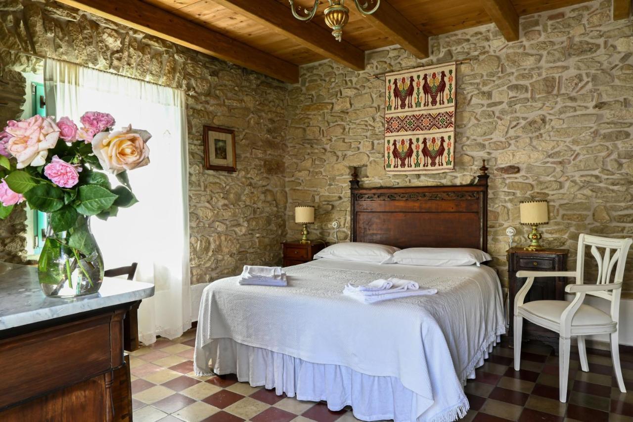 Bed and Breakfast Cortis Antigas Gesturi Exterior foto