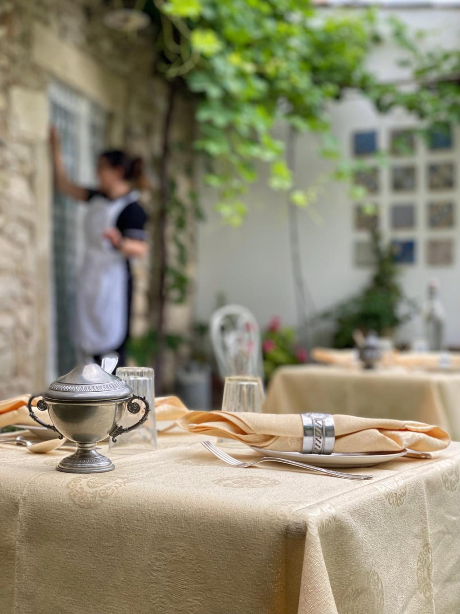 Bed and Breakfast Cortis Antigas Gesturi Exterior foto