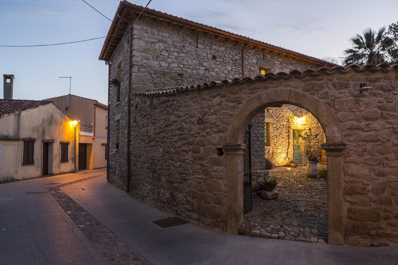Bed and Breakfast Cortis Antigas Gesturi Exterior foto