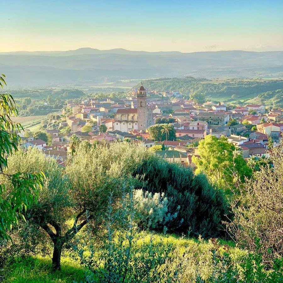 Bed and Breakfast Cortis Antigas Gesturi Exterior foto